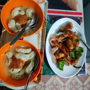 Myagdi Devisthan Guest House And Bhanchha Ghar